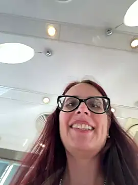 NataKitten live cam on StripChat