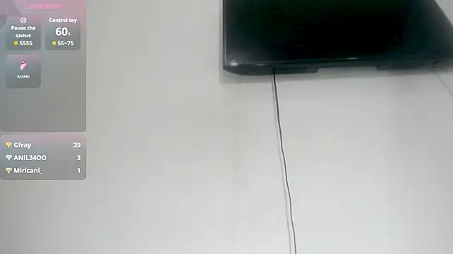 Fox_Loves live cam on StripChat