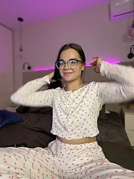 BabyShy- live cam on StripChat