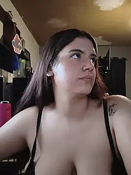 Carandrew live cam on StripChat