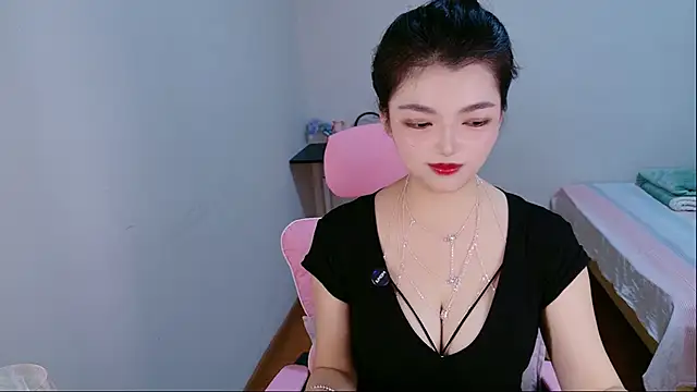 u8u8u live cam on StripChat