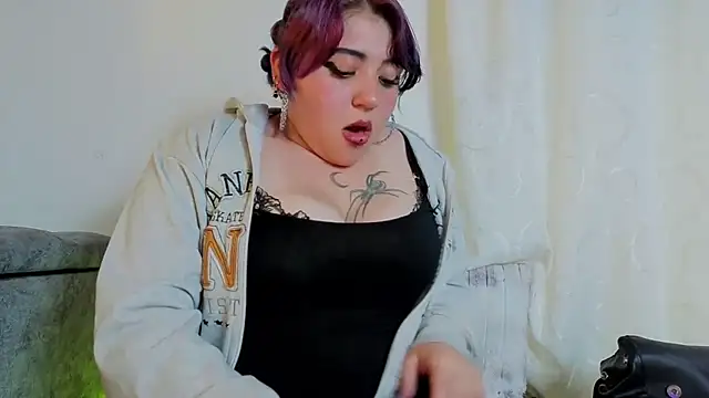 Blueberry_gothic live cam on StripChat