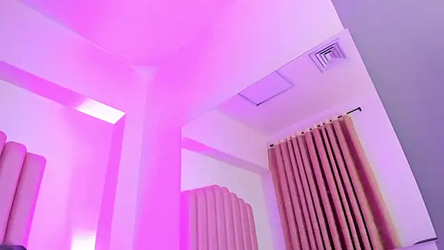 Lana_fox01 live sex cam