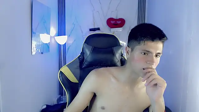 Ascii_one live cam on StripChat