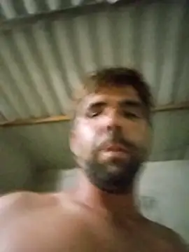 Rodrigo123hjsbdnd live cam on StripChat