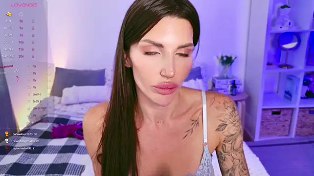 Sasha_Miro live cam on StripChat