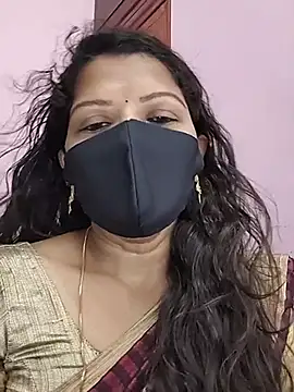 Kayalvizhi143 live cam on StripChat