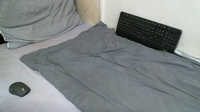 Rator_2 live cam on StripChat