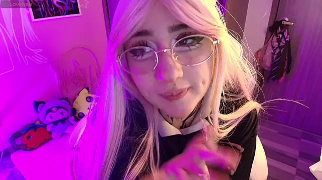 Miwa_violet live cam on StripChat