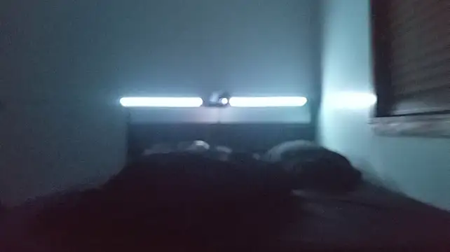 Opondestre00420 live cam on StripChat