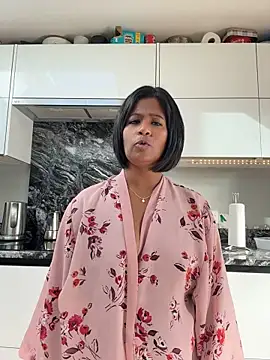 Melarose82 live sex cam