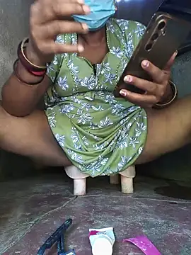 Tamilselviroja- live sex cam