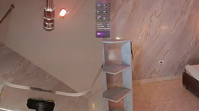 MhiaRey live sex cam