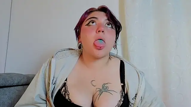 Blueberry_gothic live cam on StripChat