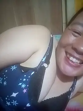 MISSAGKUTE20 live cam on StripChat