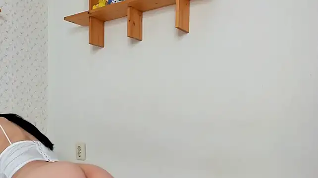miraqqwerty live sex cam