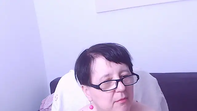 ChristaRose live cam on StripChat