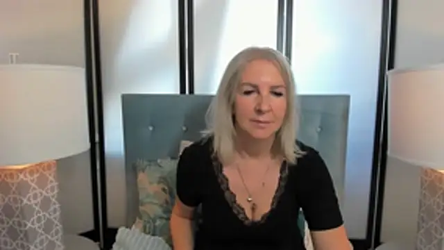EricaTop live cam on StripChat