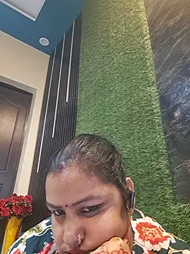 SHANVII live cam on StripChat