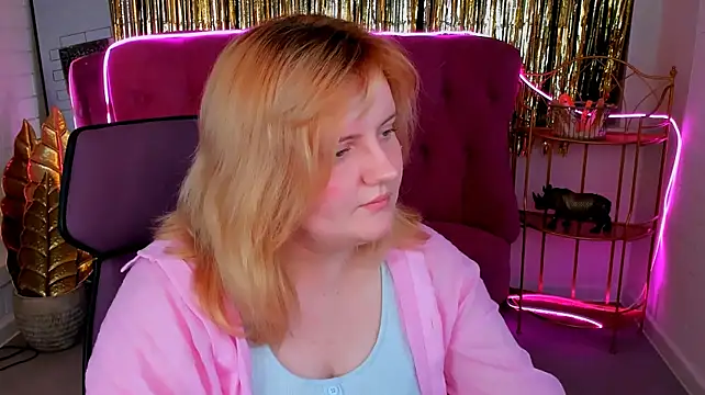 KathyBriggs live cam on StripChat