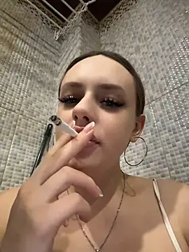 Baby_Lisaaan live cam on StripChat