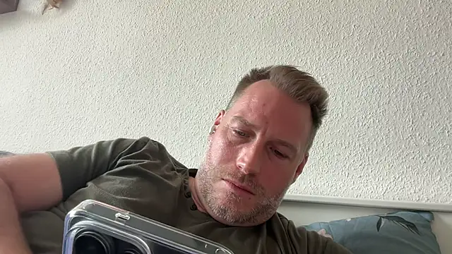 Christian87xxx live cam on StripChat