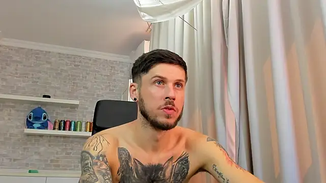 JonahShaw live cam on StripChat