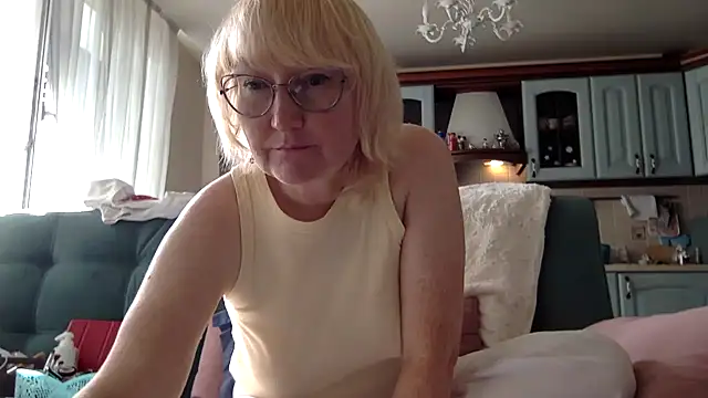 Zeyona live cam on StripChat