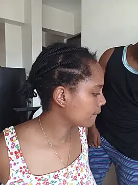 Oblocksquirts live sex cam