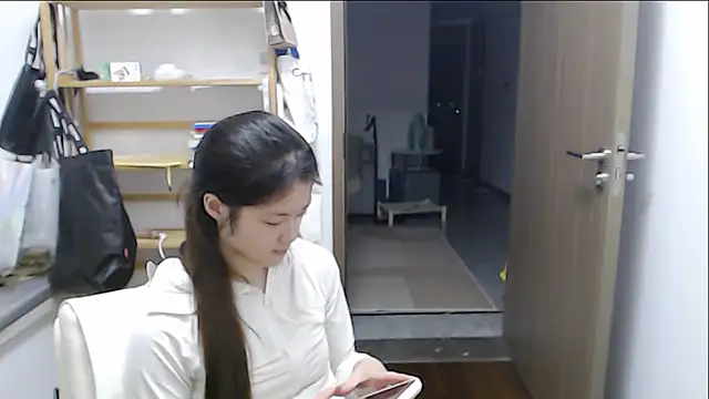 Mimi-cnbaby live cam on StripChat