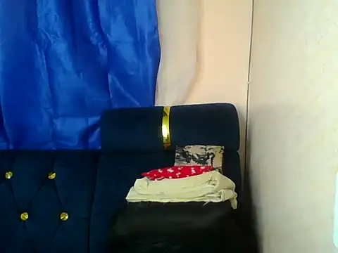 Leny-sup live cam on StripChat