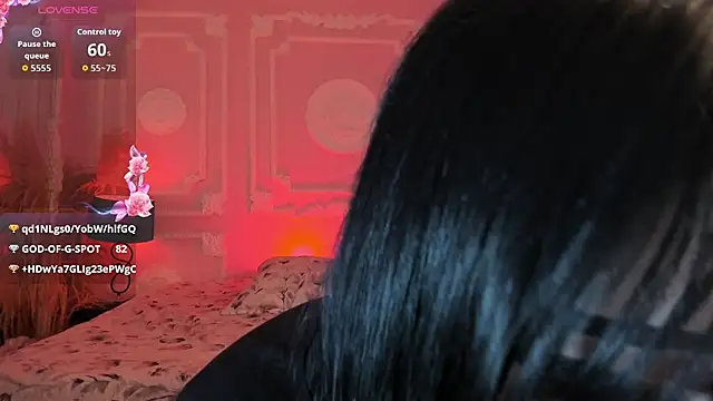 Kat_VonDe live cam on StripChat