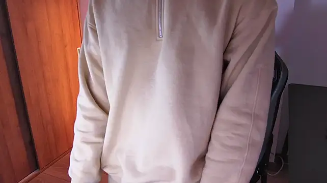 Liam_V live cam on StripChat