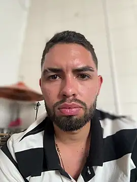matteosantos live sex cam