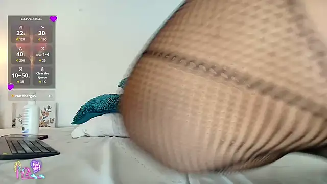 elizawiliamst live cam on StripChat