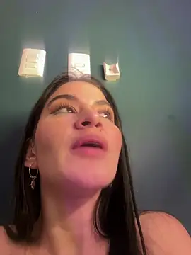 KenyaCopper live cam on StripChat