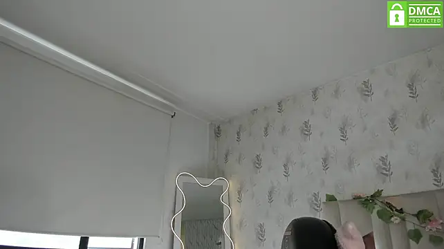 Laulin_tay live cam on StripChat