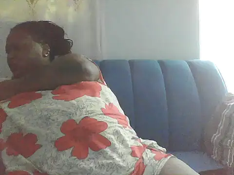 fat_ebonyqueen live cam on StripChat