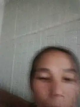 Jadi_M live cam on StripChat