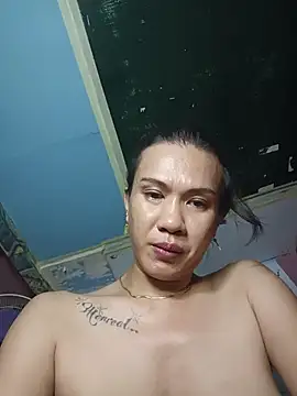 manilafoxts live cam on StripChat
