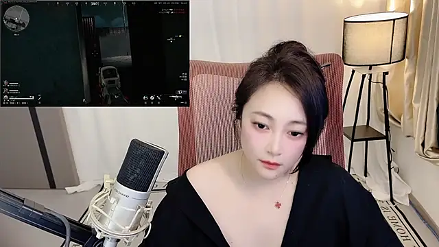 Daisy-77 live cam on StripChat
