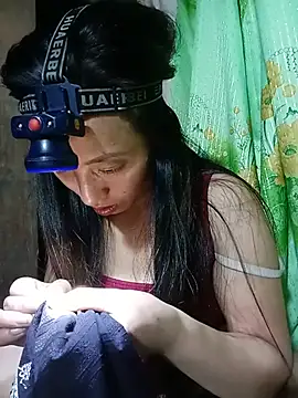 an-orphan live cam on StripChat