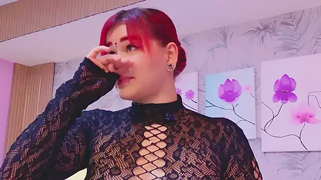 CherryTayloor live cam on StripChat