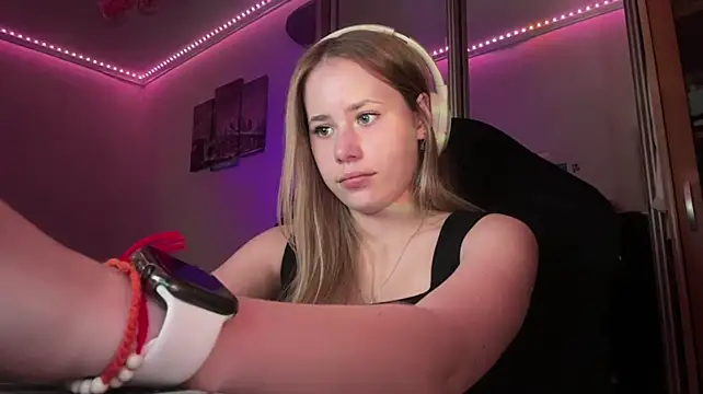 Aurorain live cam on StripChat