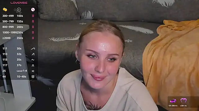 LianaFord live cam on StripChat