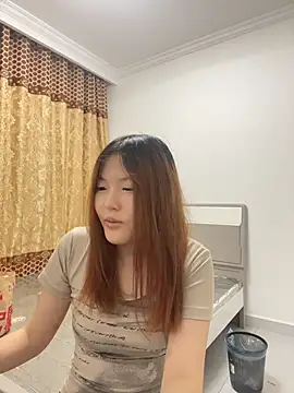 xiaolin2333 live cam on StripChat