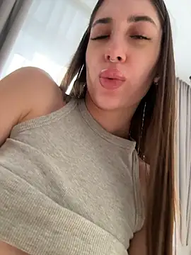 BOOMFOXY live cam on StripChat