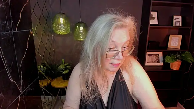 NataliMellow live cam on StripChat
