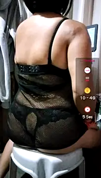assqueenlovely live cam on StripChat