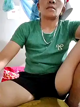 Tip2003 live cam on StripChat